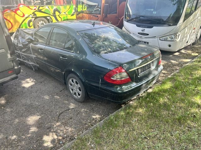 Mercedes-Benz Klasa E Mercedes E220 CDI na części lub w całości