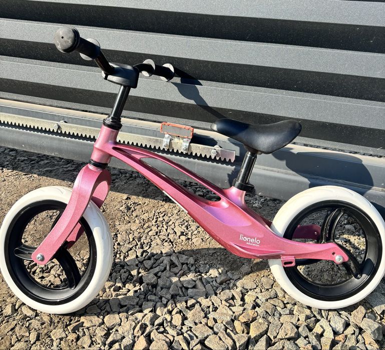 Біговел Lionelo Bart