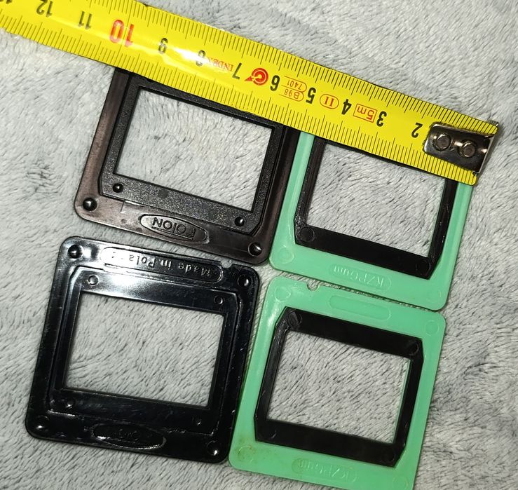 Ramki do slajdów bez szkieł rozmiar 2,2x3,3cm