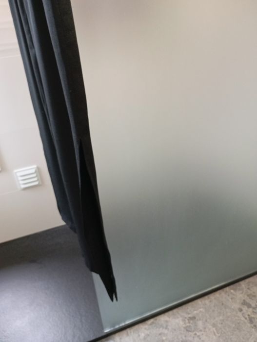 Vestido preto de senhora