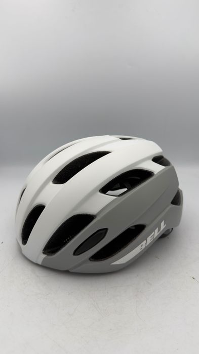 Powystawowy Kask Rowerowy Bell Trace r. UNI (54-61cm)