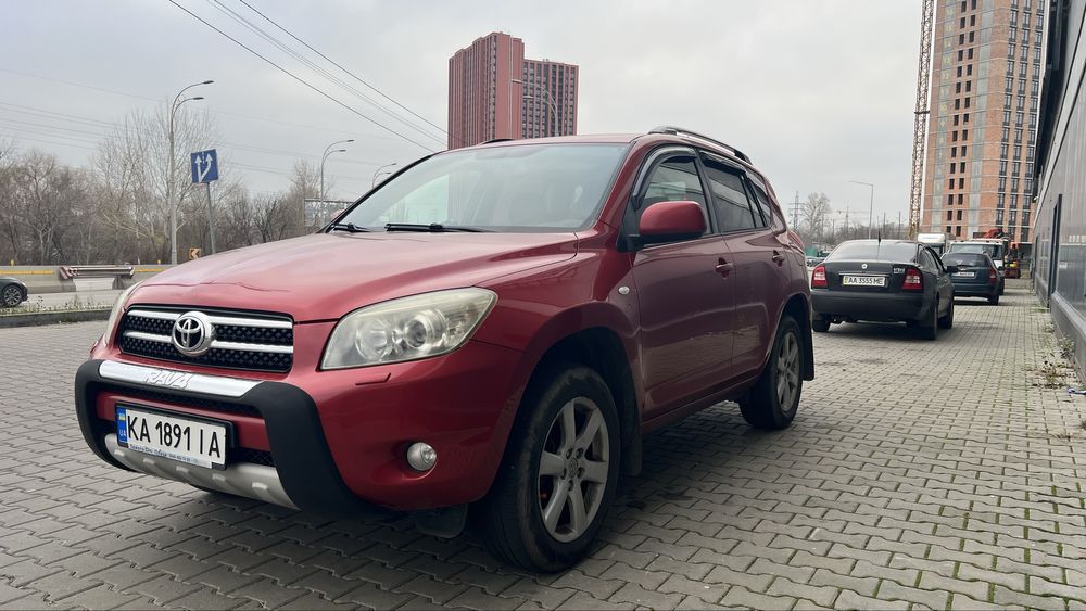 Тоета рав 4 газ бензин