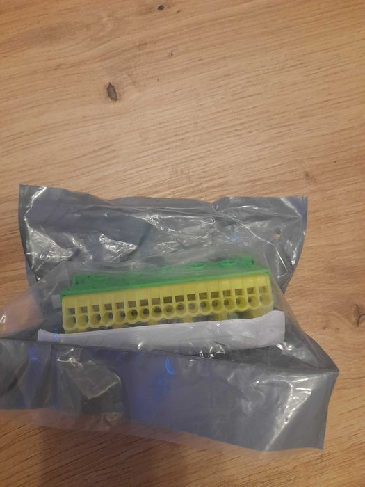 Клеммный блок PE Hager KN22E QiuckConnect, 63A