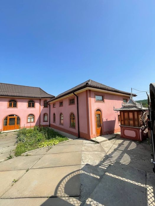 Великий будинок з ВЕЛИКИМ ПОТЕНЦІАЛОМ с.Волока під бізнес чи для себе