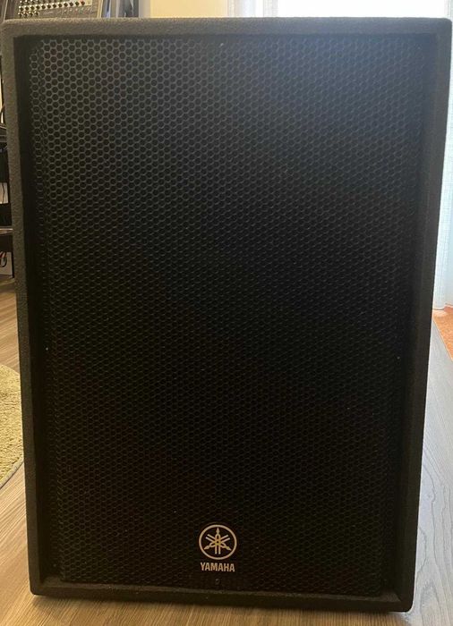 Duas Colunas Yamaha C115V 500W