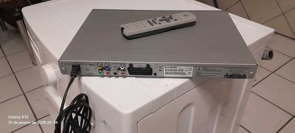 Leitor de DVD com comando