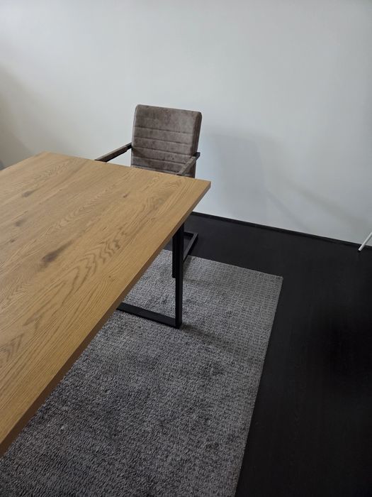 Mesa jantar/escritório com duas cadeiras