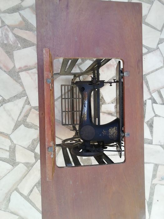 Máquina de costura Singer
