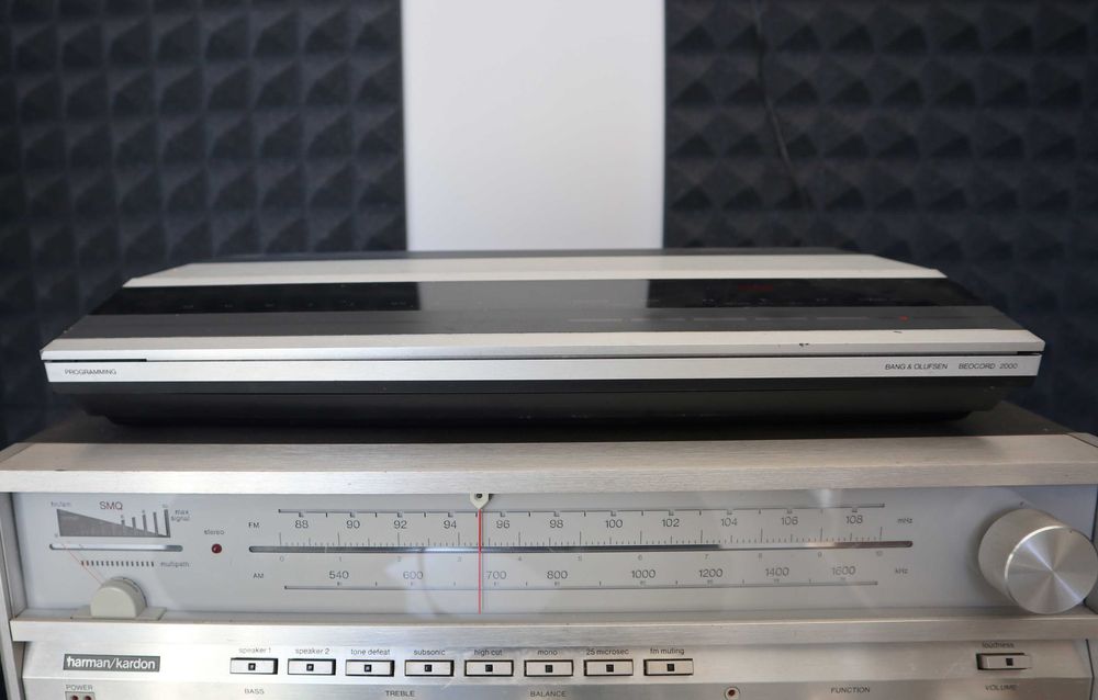 Ультратонкая сенсорная кассетная дека BANG & OLUFSEN BEOCORD 2000