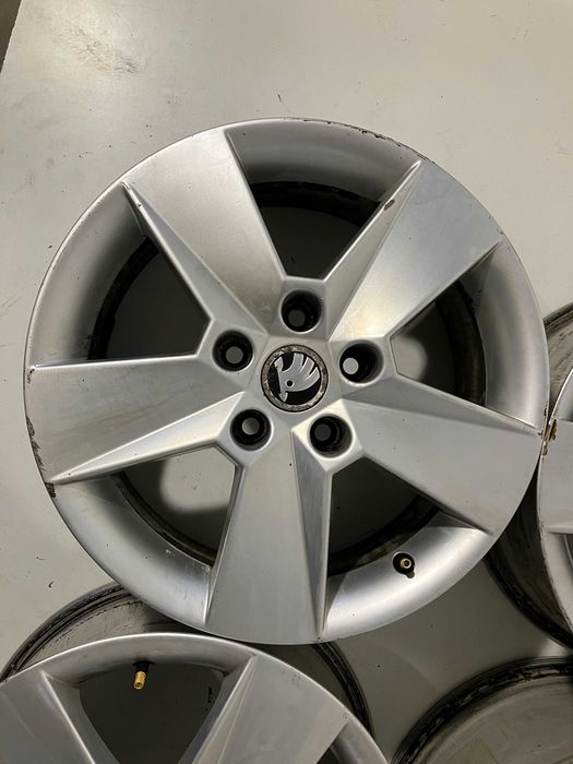 Felgi aluminiowe Aufelgi  16 16" R16 5x112 Skoda Octavia 3 III 5E0601025H
