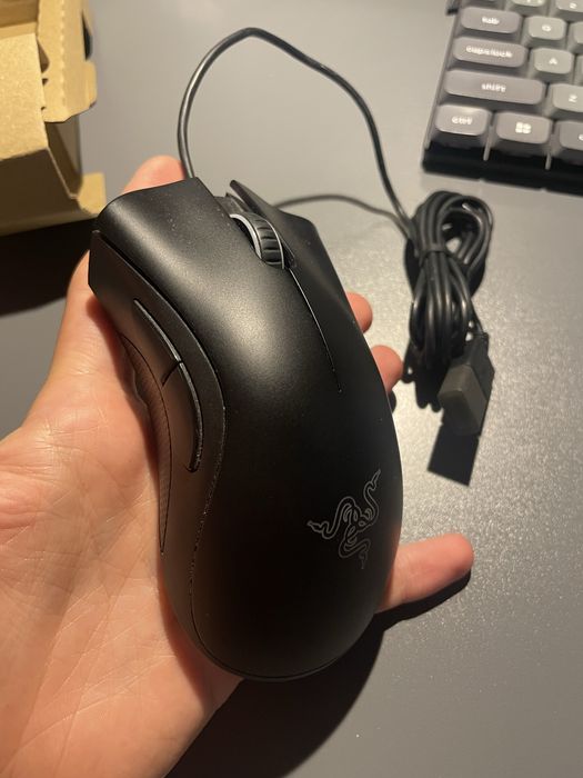 Rato Razer Deathadder Essential