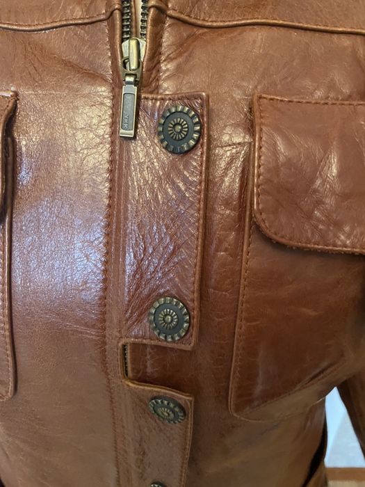 Шкіряна куртка жіноча