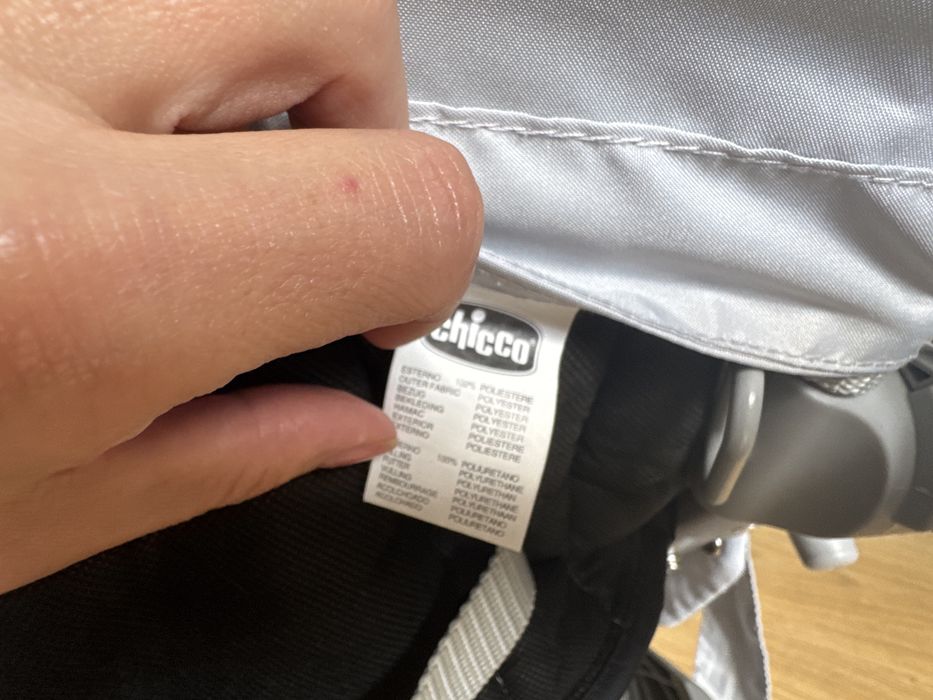 Leżaczek bujaczek Chicco Pocket Relax szary, składany
