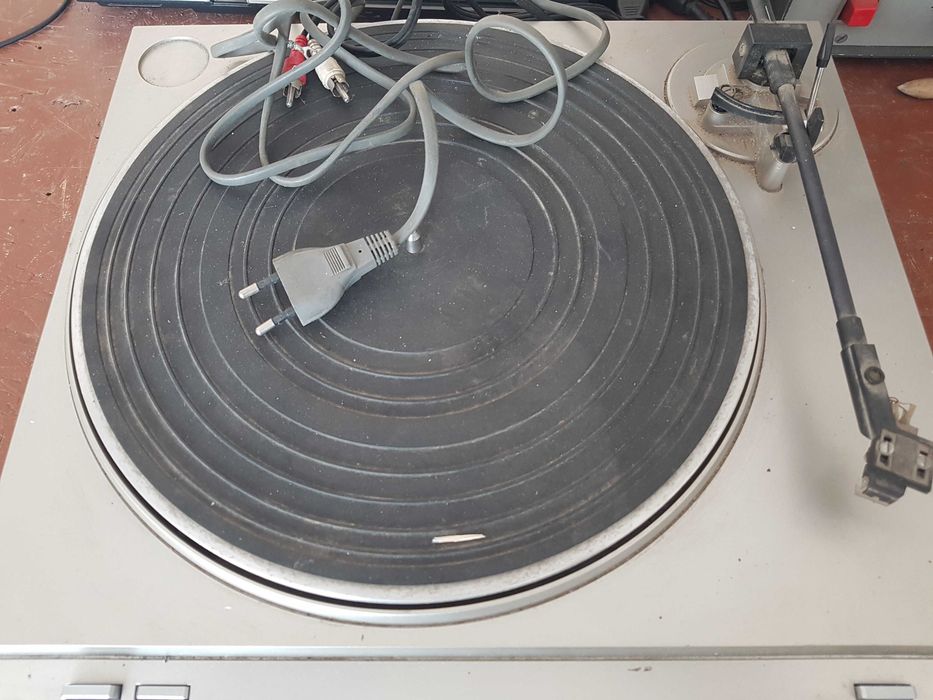 Gramofon sharp RP255