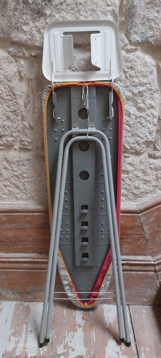 Tábua de engomar prática e leve64285355931137122