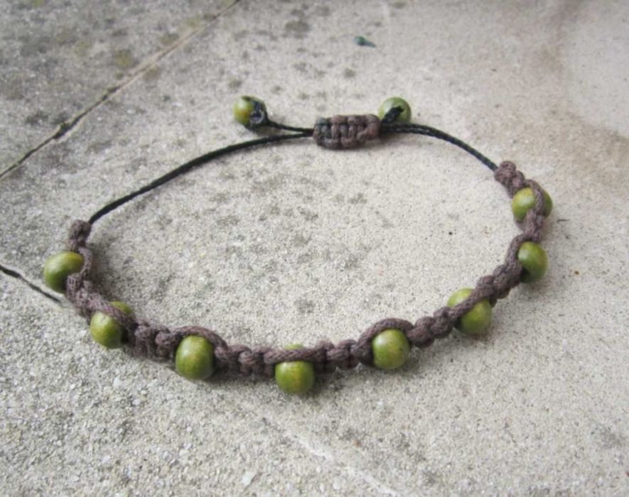 Pulseira Castanha e Verde ajustável 20-27 cm Artesanal Índios Pataxós