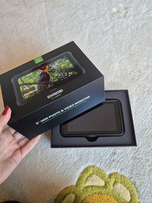 Monitor Atomos Shinobi 5" 4K HDR + Bateria + Adaptador Nato SmallRig