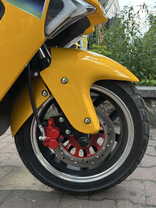 Скутер SPARK SP150S-18