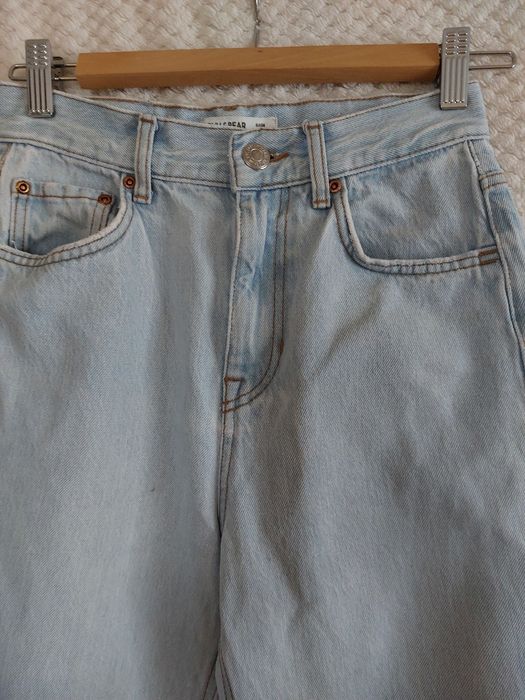 Jeansy wide leg z przetarciami. Pull & Bear rozmiar 34/XS