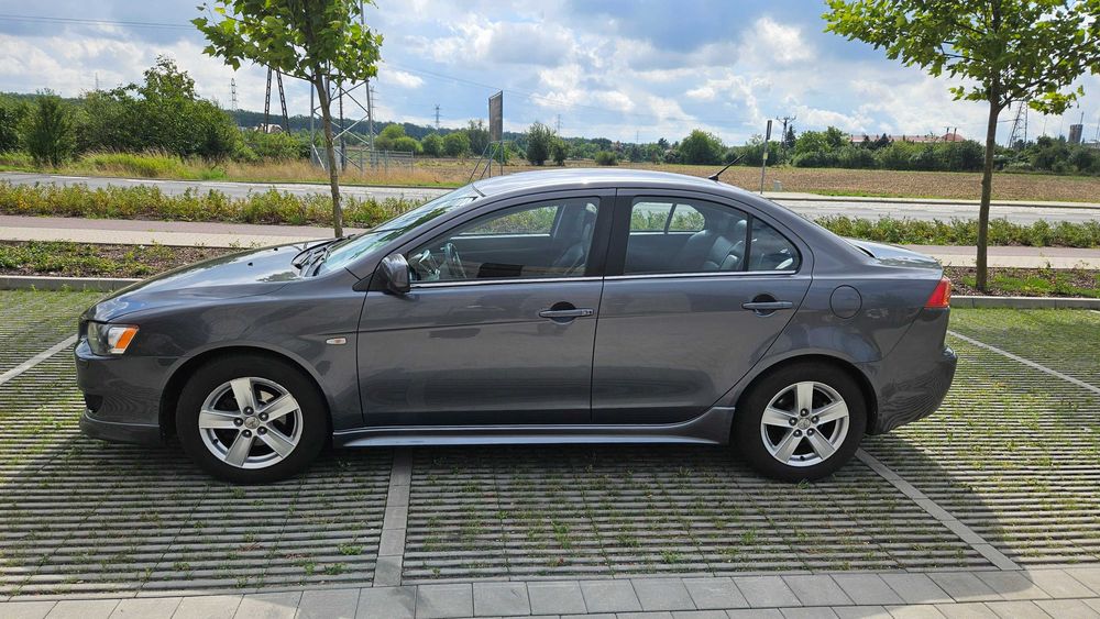 Mitsubishi Lancer