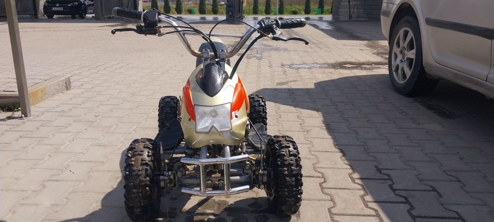 Дитячий квадроцикел