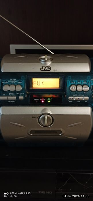 Продам бумбокс JVS