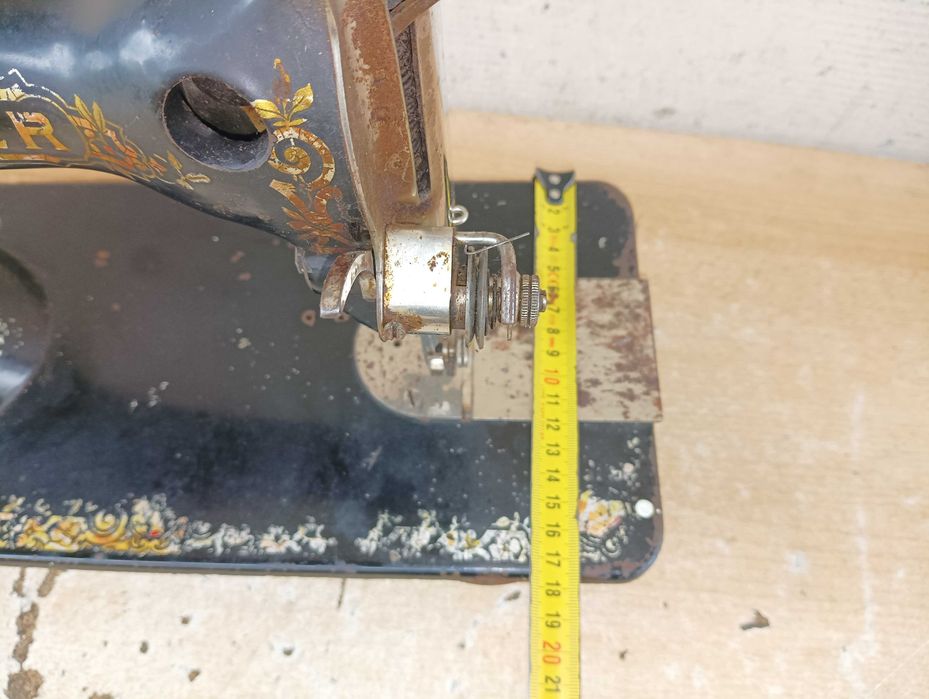 Stara maszyna do szycia - Singer - nr 099325