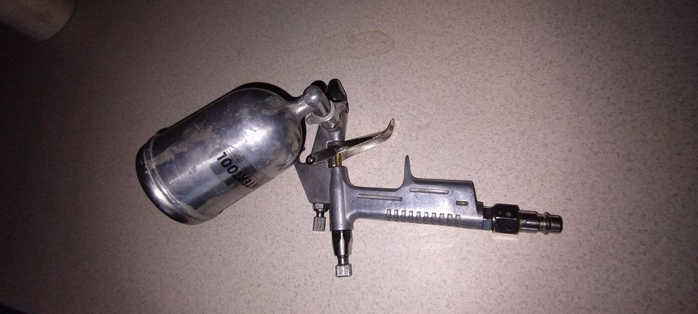 Краскопульт (0.5) б/у маленький