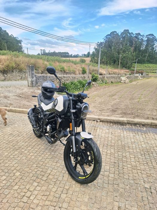 Benneli leoncino 125 de 2025 apenas 3600km