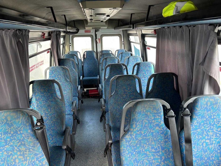 Minibus Iveco 19 lugares + 1