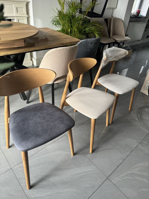 Zestaw mebli Stół 100 cm + 4x krzesło drewniane