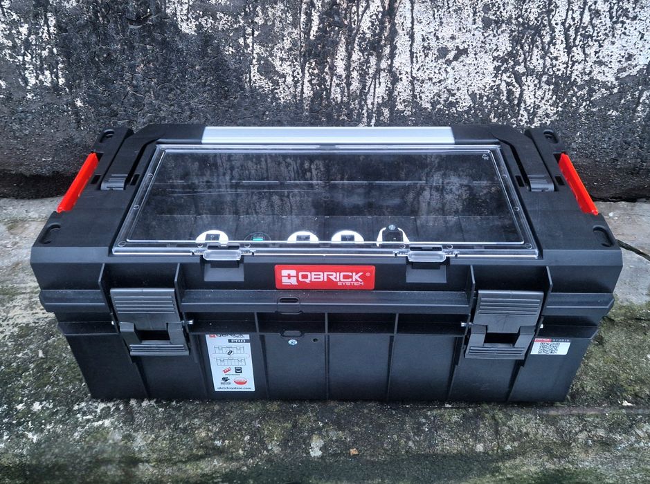 ЕнергоБокс Зарядна Станція з чистим синусом 1.2 1.8 кВт ecoflow blueti