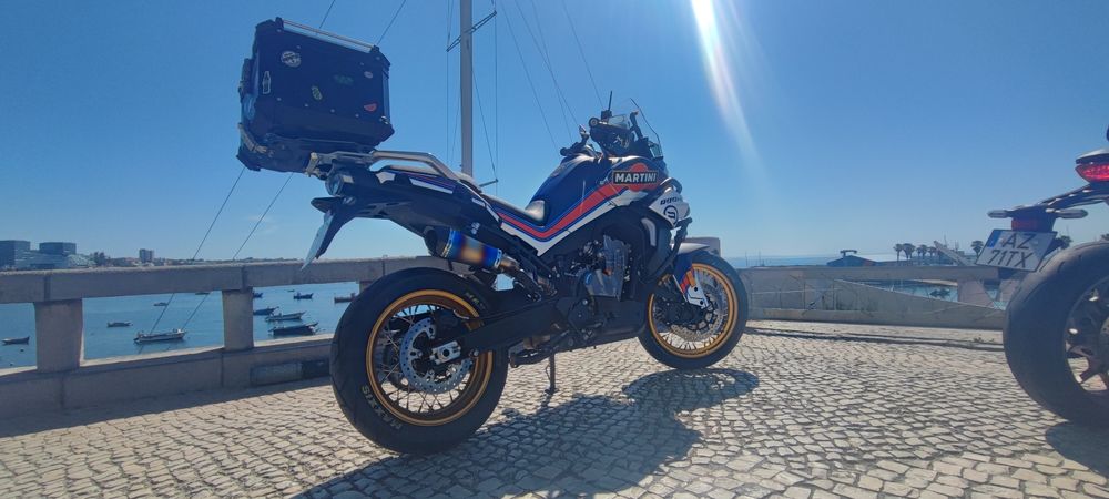 Escape de mota semi novo