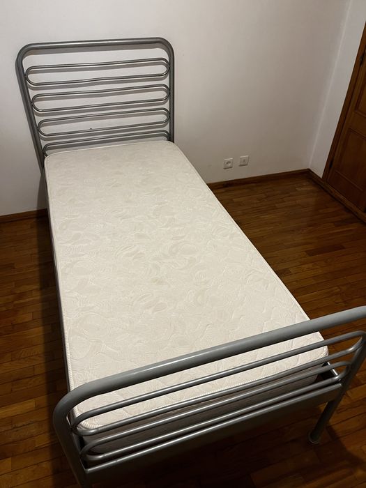 Conjunto cama e estrado