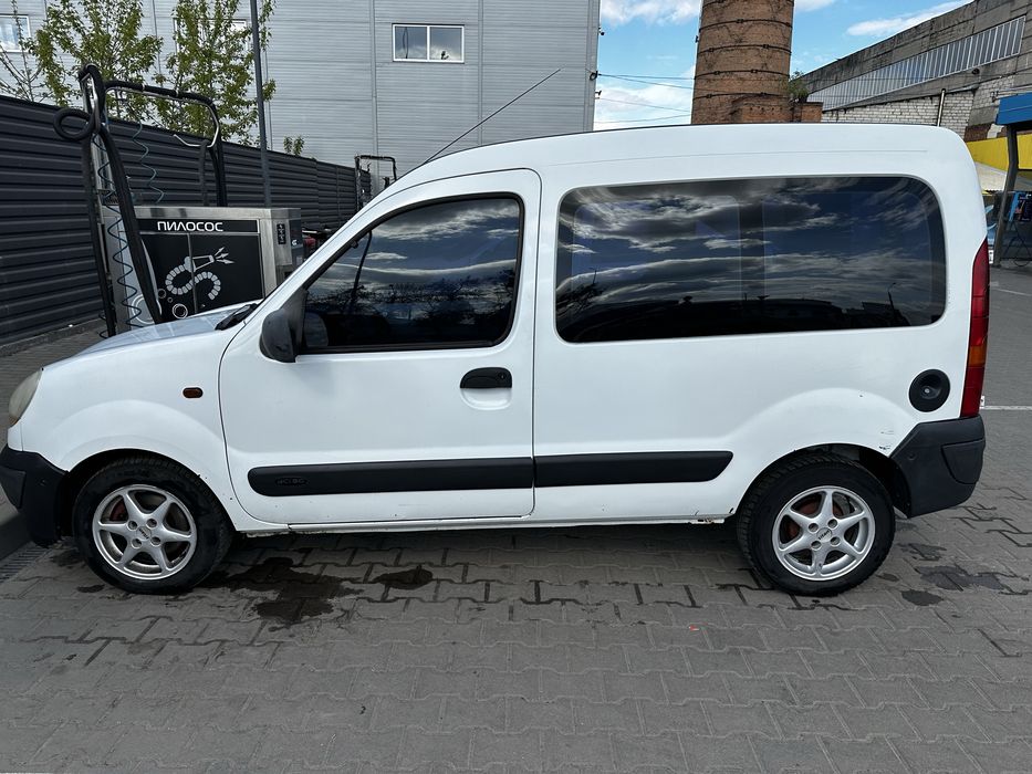 Автомобіль Renault Kango