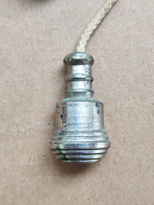 Puxador antigo / pega autoclismo / depósito água WC metal