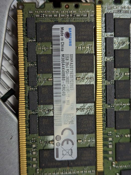 Memória RAM Servidor Samsung 32GB DDR4 LRDIMM ECC PC4-2400T