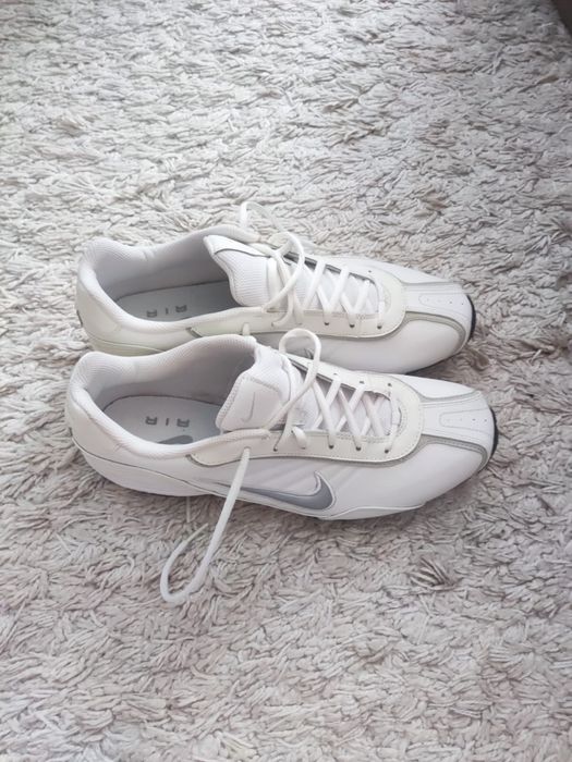 Продам кроссовки оригинал Nike 44р US 11.5\ UK 10.5