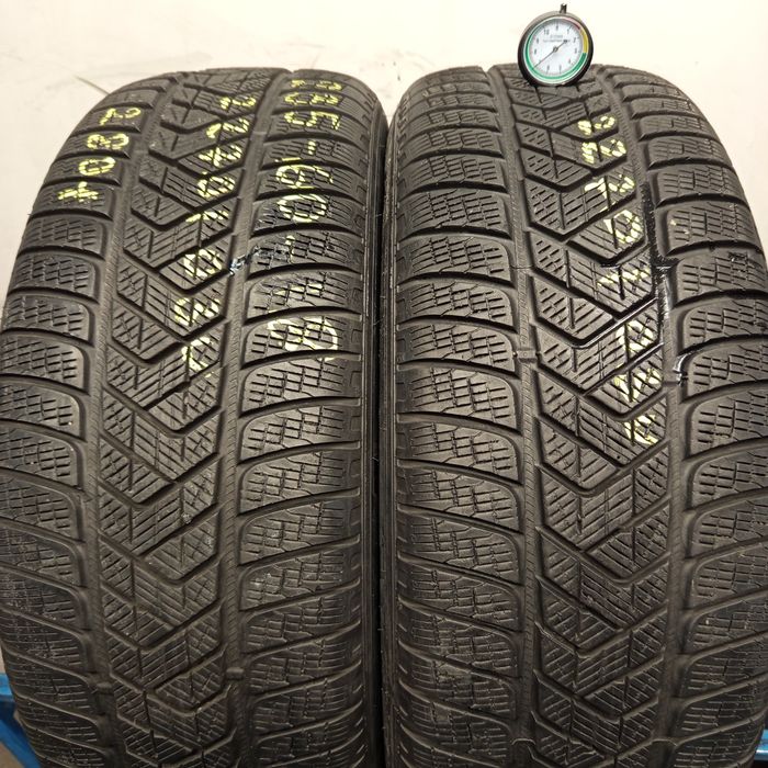 235/60R18 Pirelli Scorpion Winter