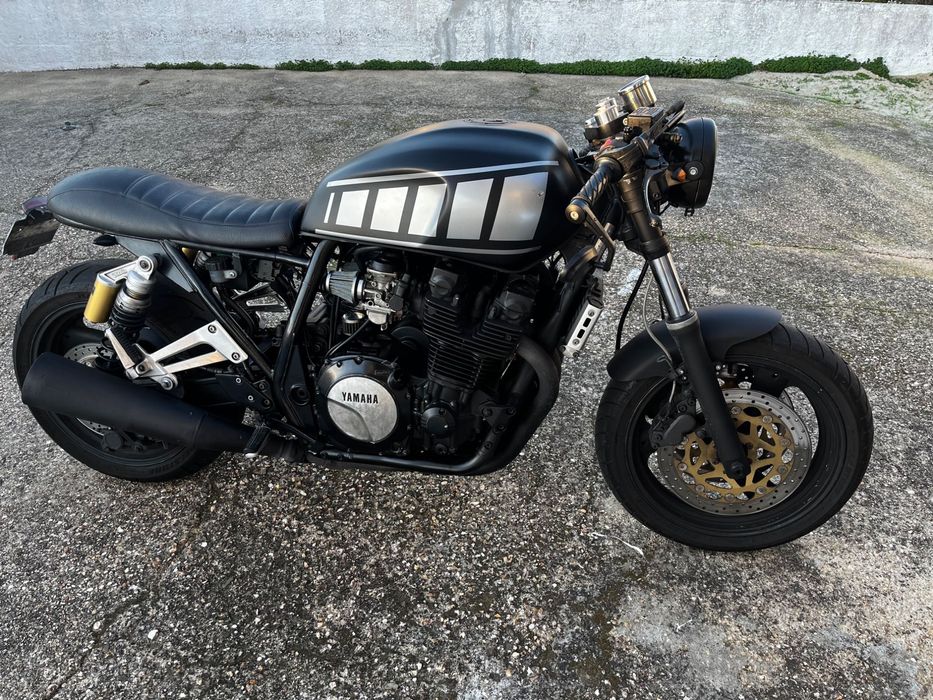Yamaha XJR 1200 cafe racer