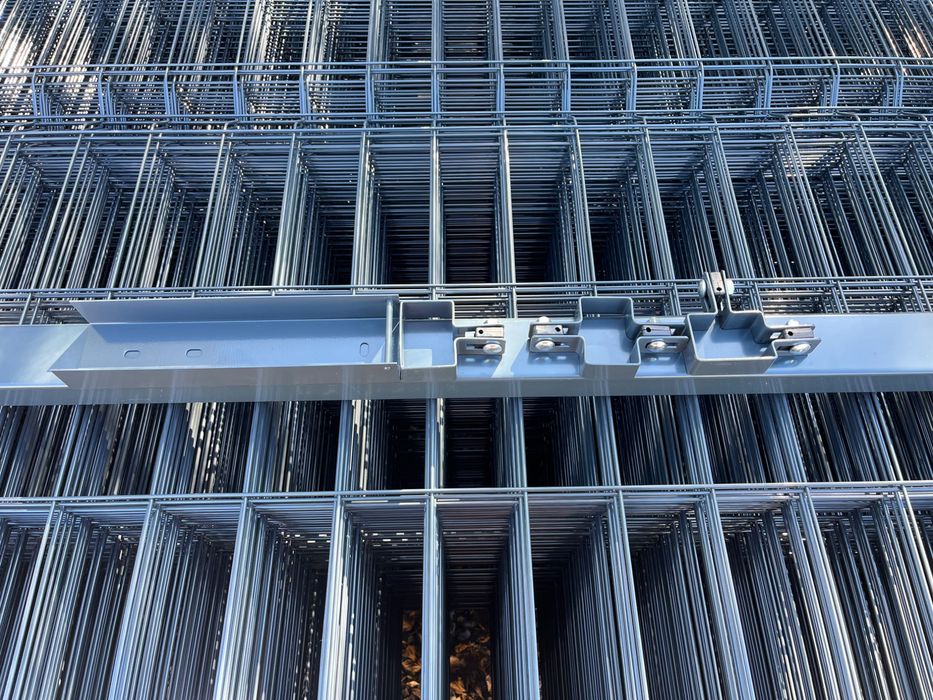 Komplet ogrodzenia 50 m 1,53 x 2,5 , Fi3- łącznik, słupek, obejma