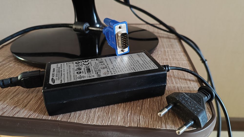 Монитор Samsung s20a300n