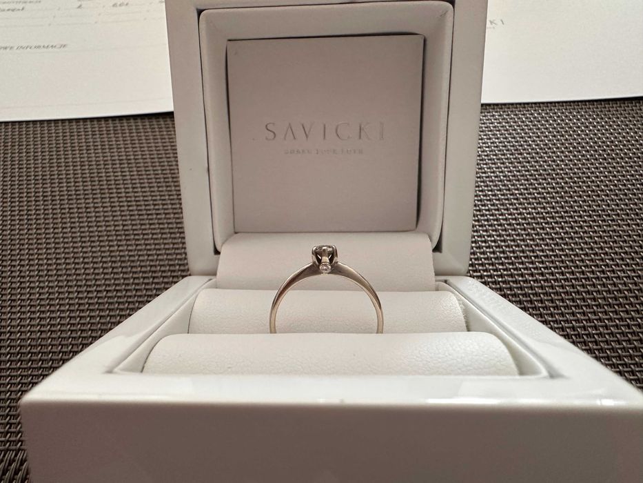 Pierścionek zaręczynowy Savicki The Journey, białe złoto próba 585, diamenty 0,165 ct - używany