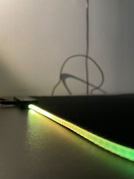 Teclado Game com luzes e tapete de rato com luz