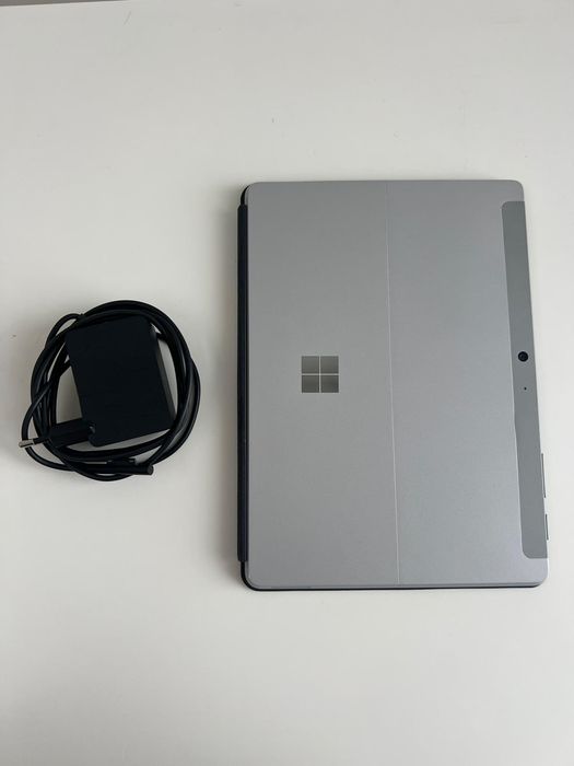 Tablet Microsoft Surface Go 3 | 8GB RAM | 119GB SSD | Dotykowy ekran