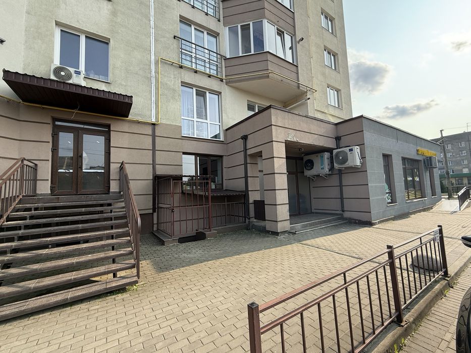 Продаж комерційного приміщення р-н Теремно