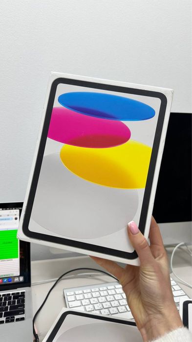 New Apple iPad 11 128Gb Silver Wi-Fi