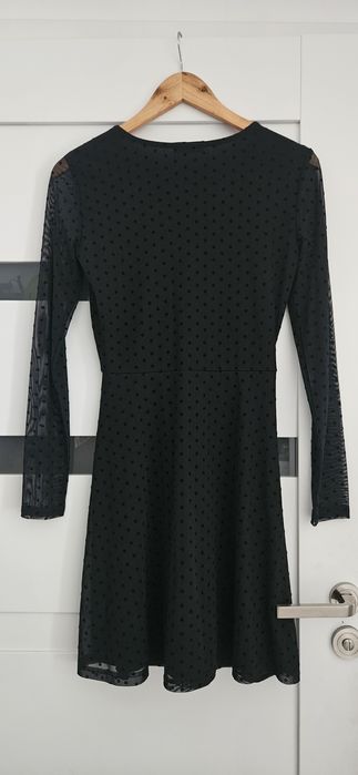 Śliczna czarna sukienka