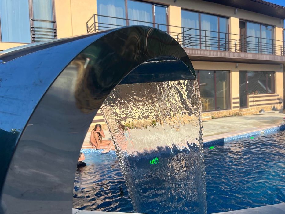 Сдам уютный дом  с баней  На берегу пруда.