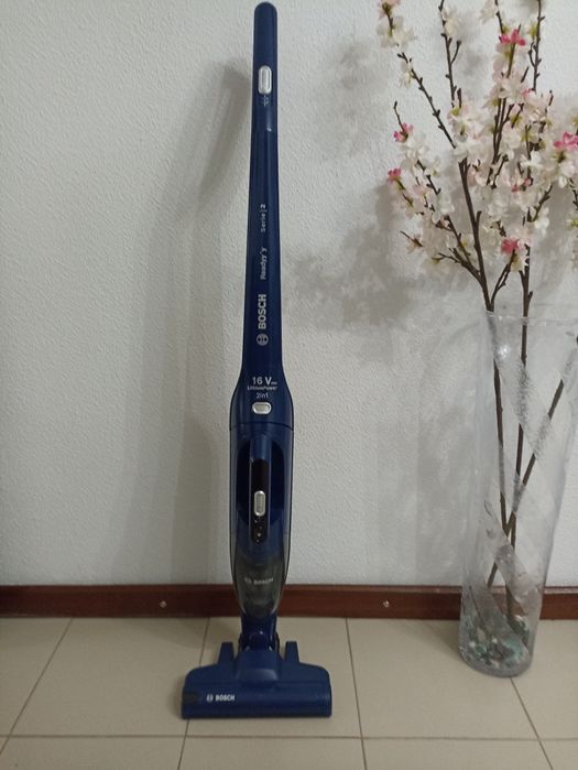Aspirador vertical como novo com garantia